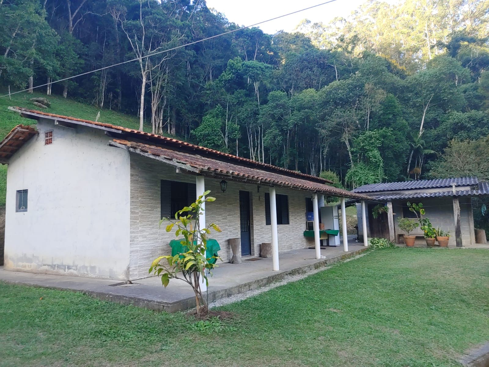 Linda chácara de 6500 m2 em Santa Branca Localizada a 7km da cidade de Santa Branca SP